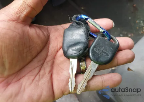 2005 Ford F-150 Xlt from USA, damaged, VIN 1FTRW12WX5KC32341